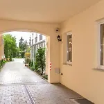 Ξενοδοχείο P4w Σζομπαθέλι